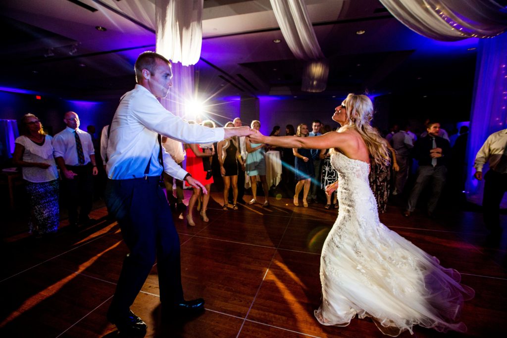 bride and groom dancing iwireless